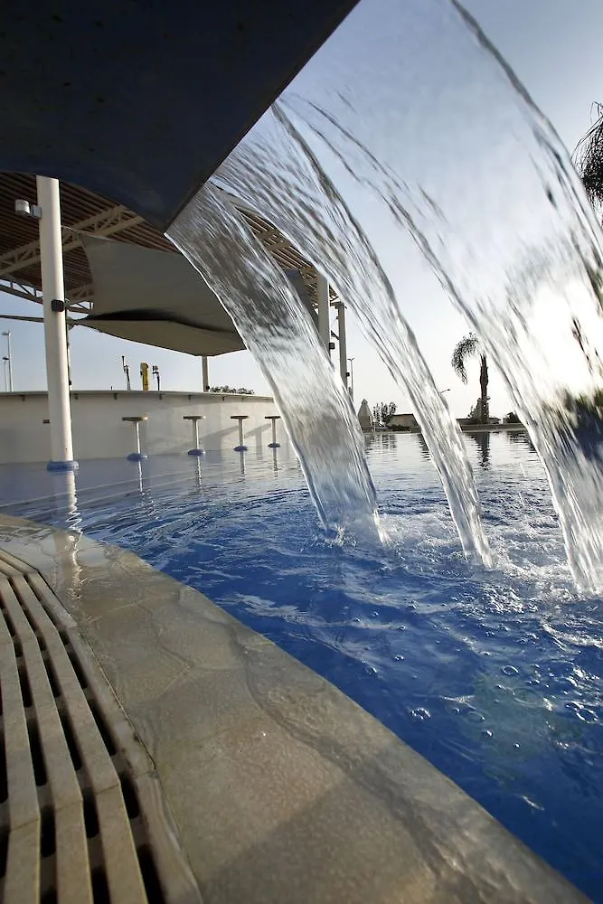 Sunrise Oasis Hotel & Waterpark Protaras 4*,
